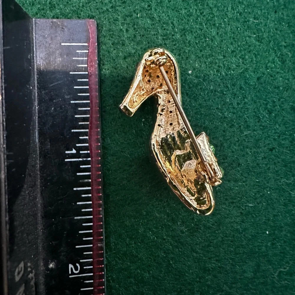 Shoe Pin - Picture 2 of 2